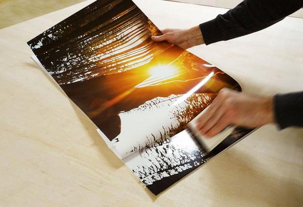 Aufziehen eines Digitaldrucks Aufziehen eines Digitaldrucks