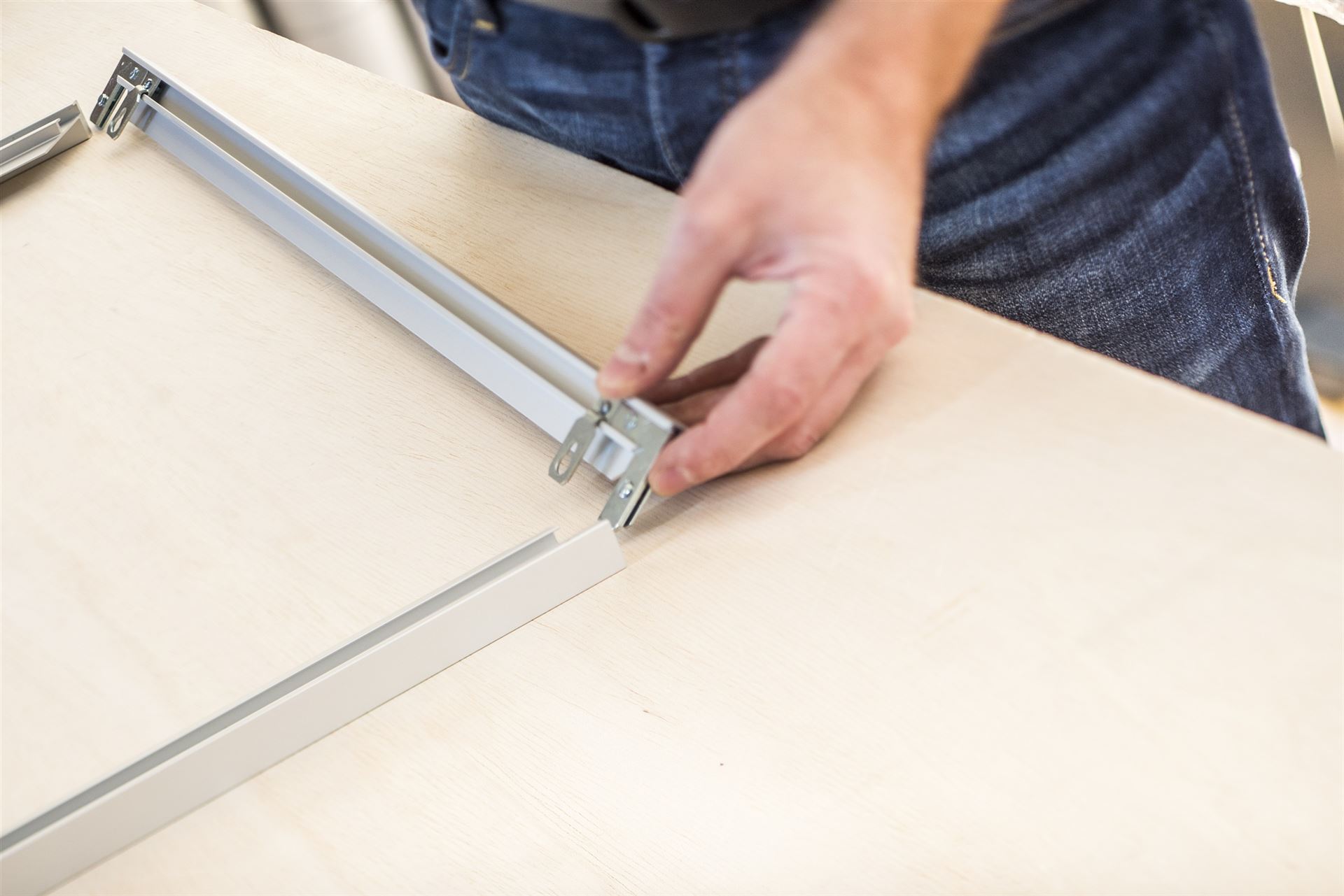 Montage eines Rahmenprofils