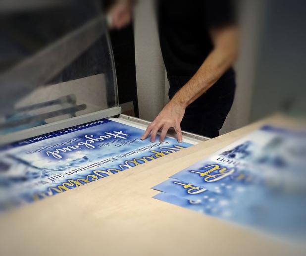 Zuschnitt von Plakaten Zuschnitt von Plakaten